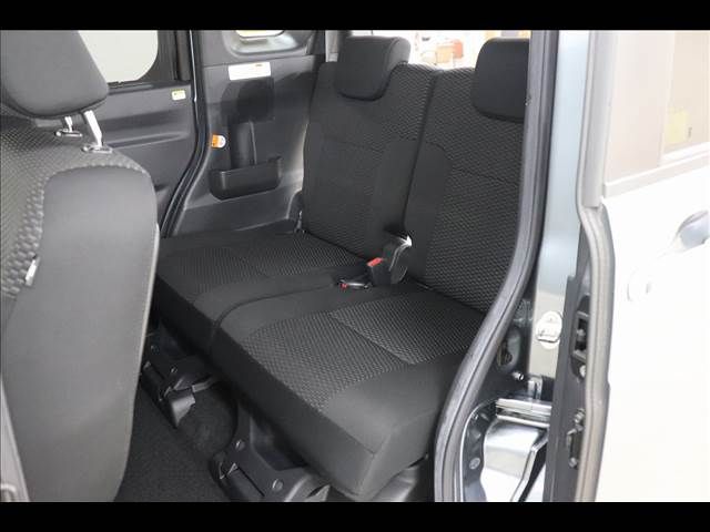 TOYOTA PIXIS MEGA 2019