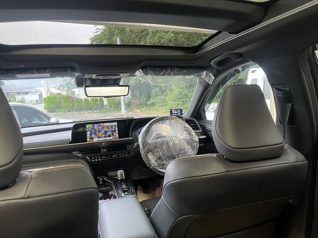 TOYOTA CROWN ESTATE 4WD 2025