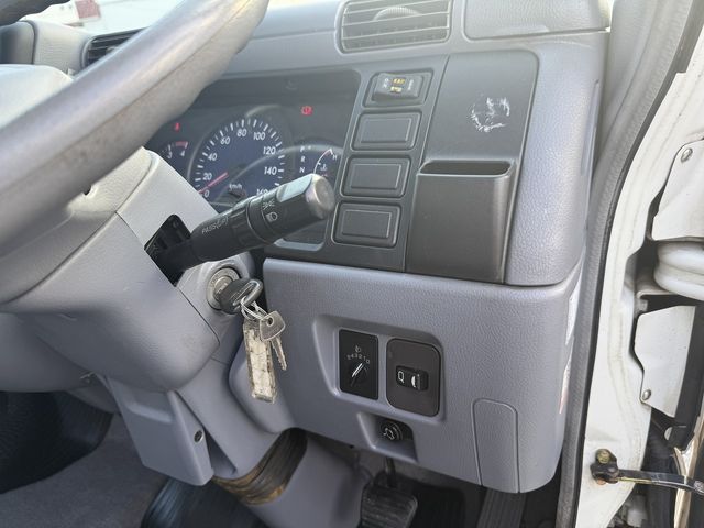 MITSUBISHI CANTER 2006