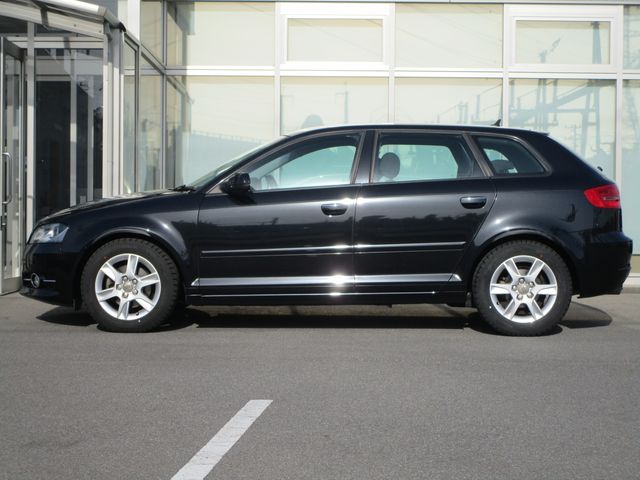 AUDI AUDI A3 SPORTBACK 2012