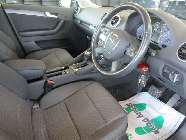 AUDI AUDI A3 SPORTBACK 2012