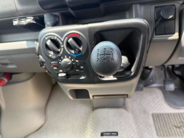 MITSUBISHI MINICAB van 2018