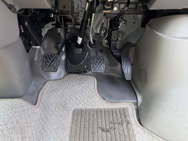 MITSUBISHI MINICAB van 2018