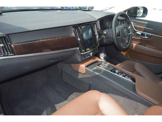 VOLVO VOLVO V90 2020