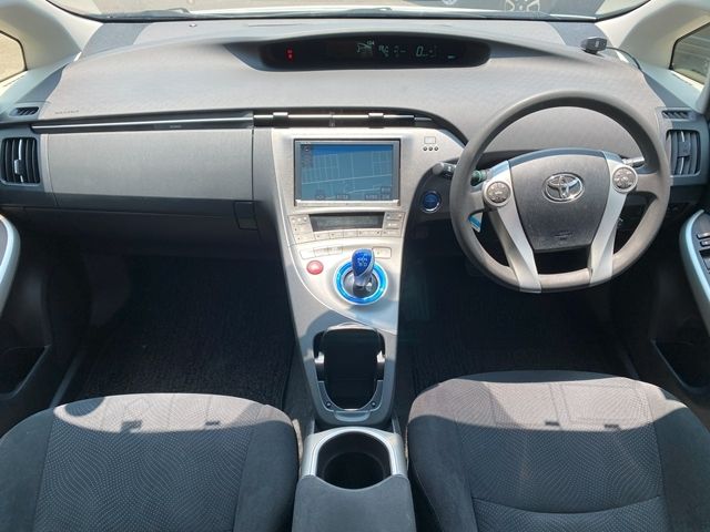 TOYOTA PRIUS 2013
