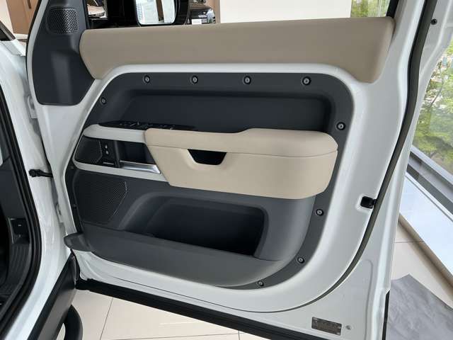 ROVER ROVER DEFENDER 2023