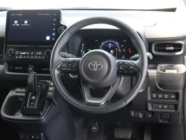 TOYOTA SIENTA HYBRID 2023