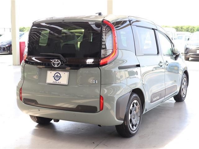 TOYOTA SIENTA HYBRID 2023