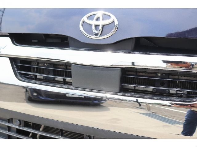 TOYOTA HIACE van 4WD 2020