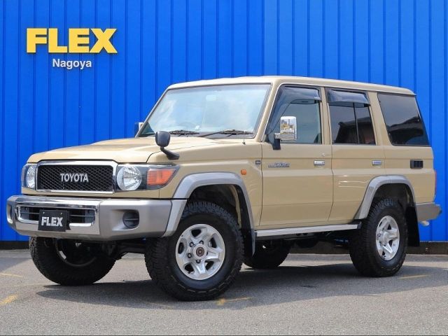 TOYOTA LANDCRUISER van 2015