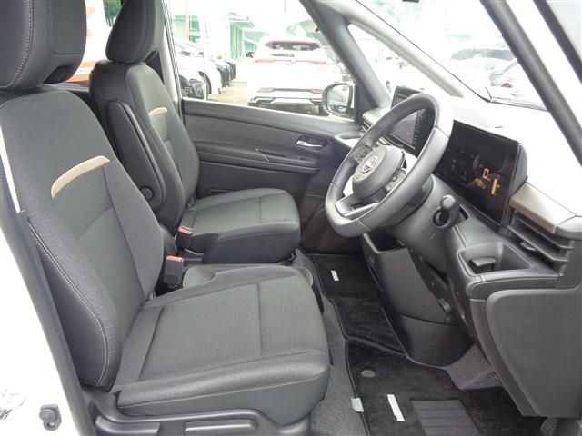 NISSAN SERENA  WG 2023