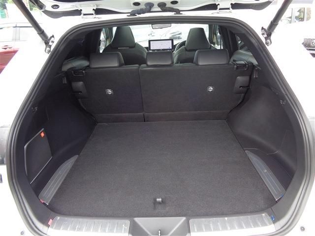 TOYOTA HARRIER HYBRID 2023