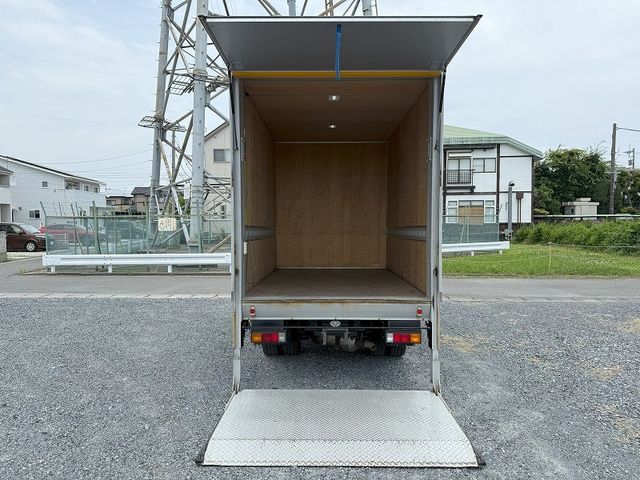 MITSUBISHI CANTER 2020