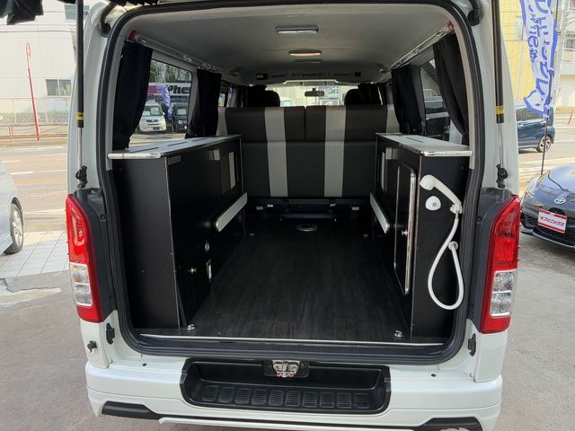 TOYOTA HIACE van 4WD 2015