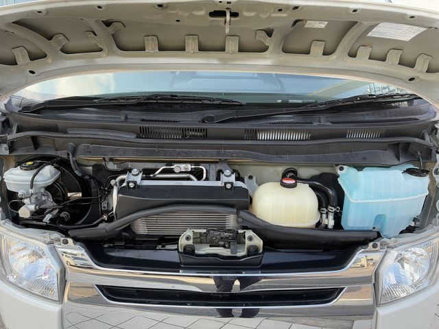 TOYOTA HIACE van 4WD 2015