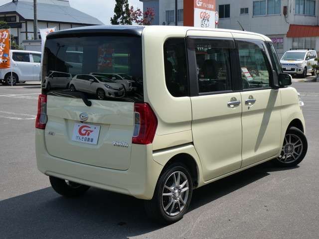 DAIHATSU TANTO 4WD 2014