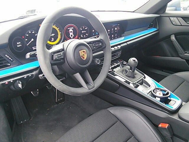 PORSCHE PORSCHE 911 2024