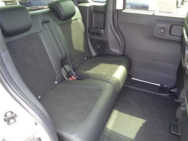 HONDA N BOX CUSTOM 2023