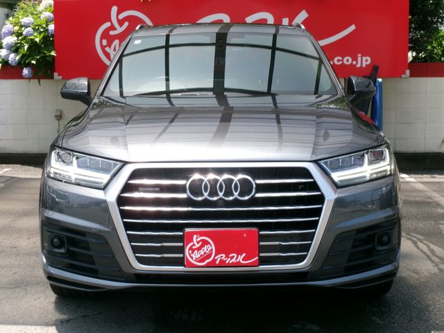AUDI AUDI  Q7 2019