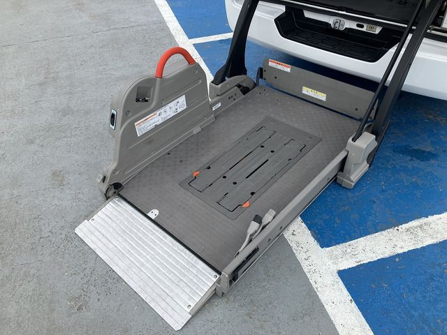 NISSAN NV350 CARAVAN 4WD 2017