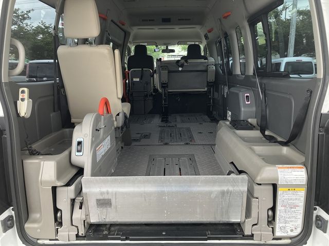 NISSAN NV350 CARAVAN 4WD 2017