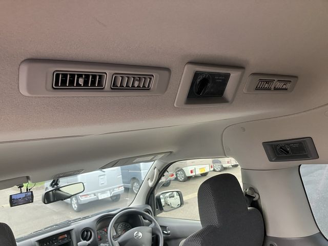 NISSAN NV350 CARAVAN 4WD 2017