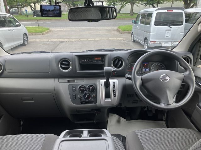 NISSAN NV350 CARAVAN 4WD 2017