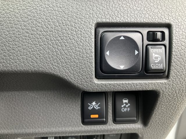 NISSAN NV350 CARAVAN 4WD 2017