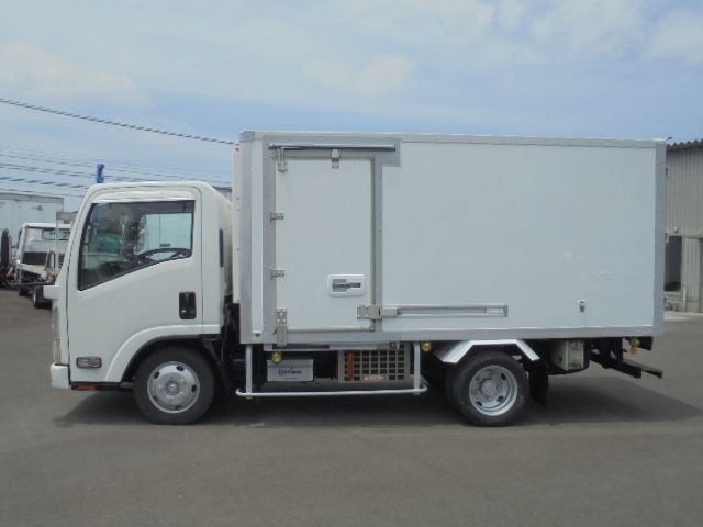 ISUZU ELF 2009