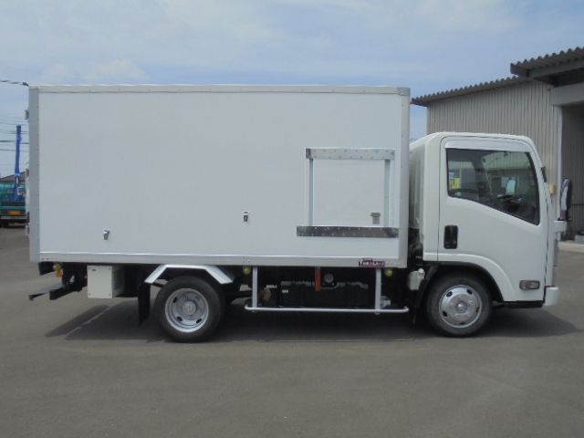 ISUZU ELF 2009