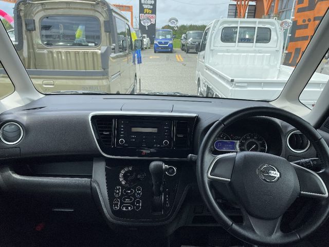 NISSAN DAYZ ROOX 2014