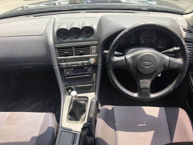 NISSAN SKYLINE 1999