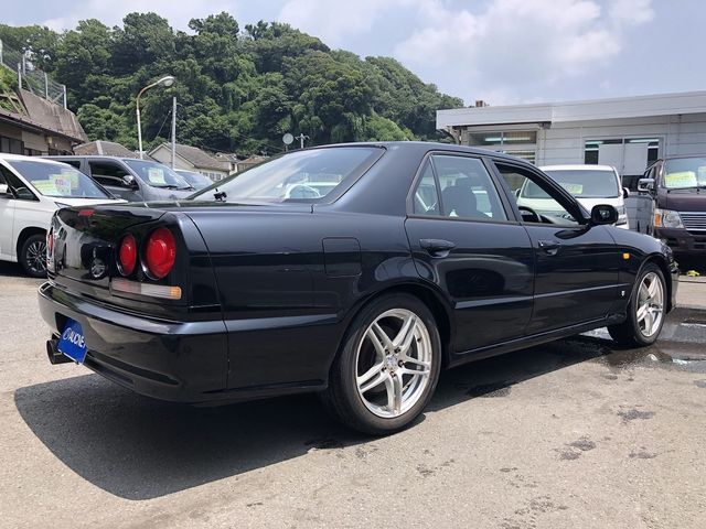NISSAN SKYLINE 1999