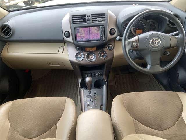 TOYOTA VANGUARD 4WD 2011