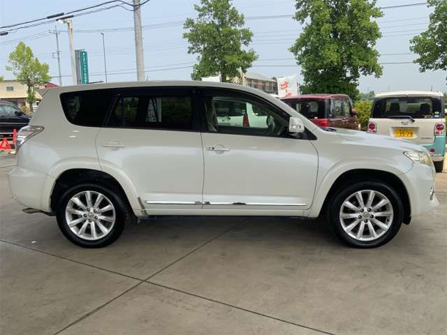 TOYOTA VANGUARD 4WD 2011