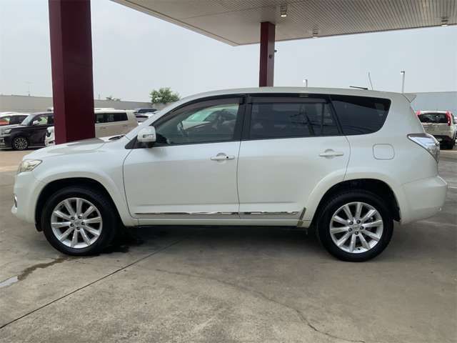 TOYOTA VANGUARD 4WD 2011