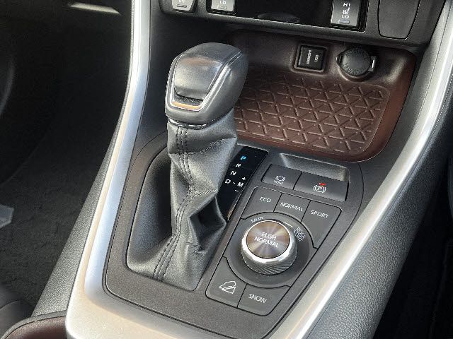 TOYOTA RAV4 4WD 2021