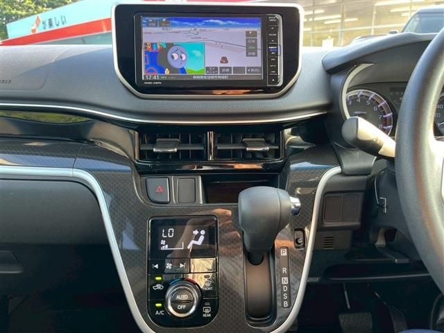 DAIHATSU MOVE CUSTOM 2017