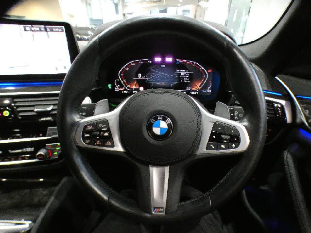 BMW BMW 5series TOURING 2022