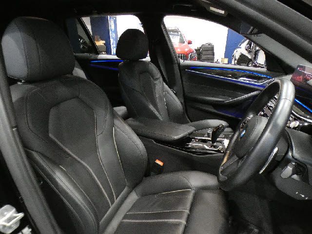 BMW BMW 5series TOURING 2022