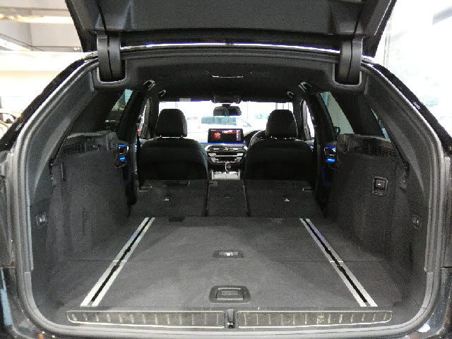 BMW BMW 5series TOURING 2022