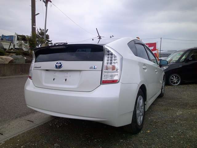 TOYOTA PRIUS 2010