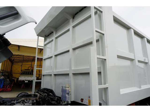 MITSUBISHI FUSOU FIGHTER 2024