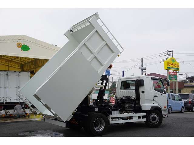 MITSUBISHI FUSOU FIGHTER 2024