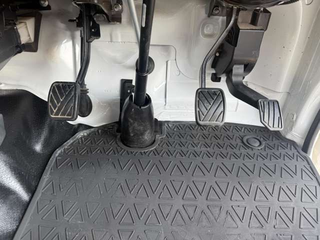 SUZUKI CARRY truck 4WD 2014