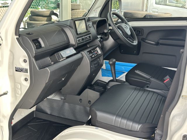 DAIHATSU HIJET truck 2023