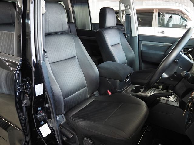 MITSUBISHI PAJERO wagon 2011