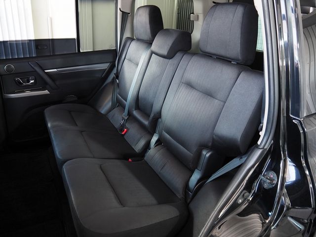 MITSUBISHI PAJERO wagon 2011