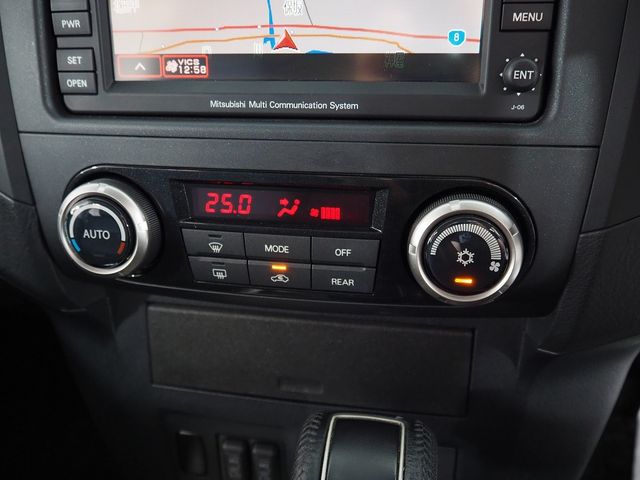 MITSUBISHI PAJERO wagon 2011