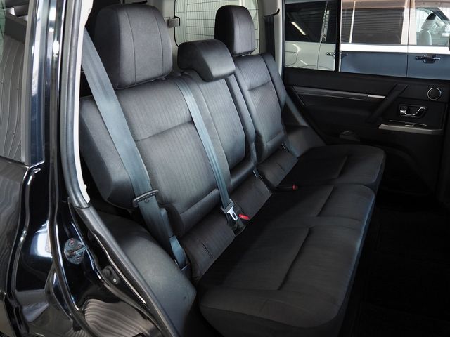 MITSUBISHI PAJERO wagon 2011